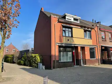 169m2 house to rent for 1450€/month in Posthuisstraat 36, Tegelen