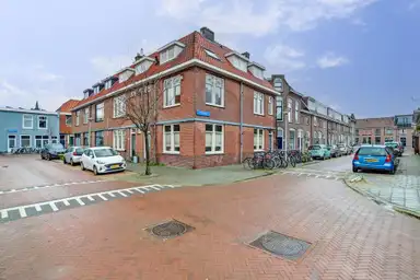 100m2 Appartement à louer pour 2450€/mois à Arnoldstraat 24, Delft