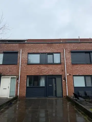 113μ² μονοκατοικία προς ενοικίαση για 1995€/μήνα σε F. Bordewijkhof, Arnhem