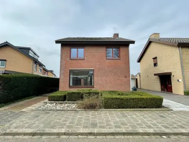 153m2 house to rent for 1395€/month in Rozenstraat 3, Bocholtz