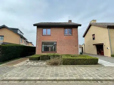 153m2 house to rent for 1395€/month in Rozenstraat 3, Bocholtz