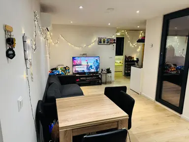 80m2 apartment to rent for 2100€/month in Henry Dunantweg, Alphen aan den Rijn