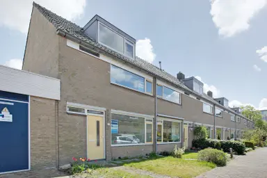 139m2 house to rent for 1185€/month in Weissenbruchstraat 13, Alkmaar