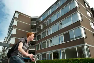 15m2 Chambre à louer pour 597.45€/mois à Zocherstraat 163, Rotterdam