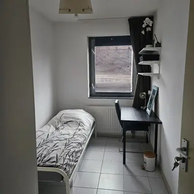 75m2 Kamer te huur voor 825€/maand in Sporadenlaan, Amsterdam