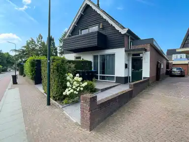 178m2 apartment to rent for 2450€/month in Botterstraat 35a, Huizen