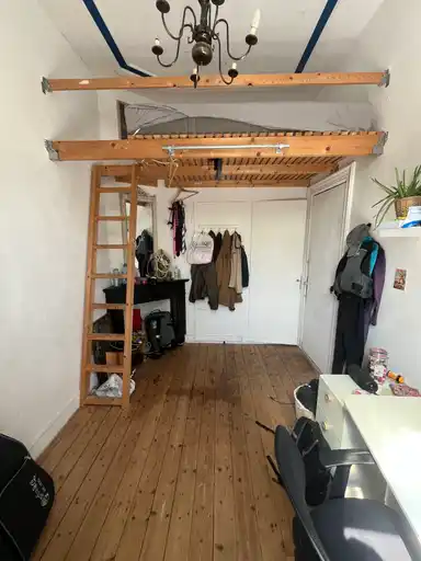 10m2 room to rent for 420€/month in Spoorsingel, Delft