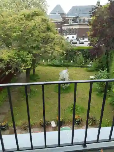 42m2 studio to rent for 900€/month in Charlotte de Bourbonstraat, Delft