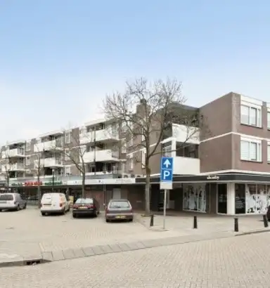 72m2 apartment to rent for 897€/month in Maaspoortweg 9, 's-Hertogenbosch