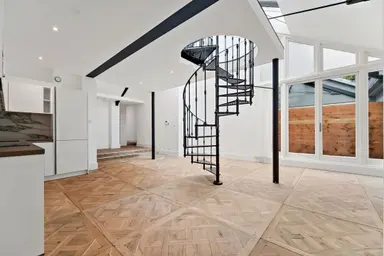 95m2 Appartement te huur voor 2690€/maand in Molenstraat 10, The Hague