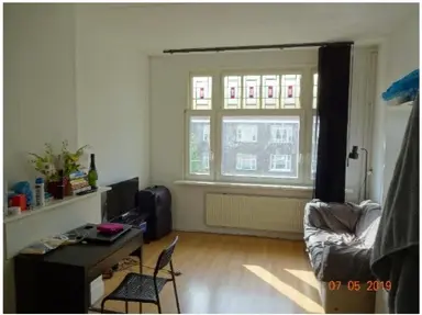 25m2 Chambre à louer pour 675€/mois à Goeverneurlaan, The Hague