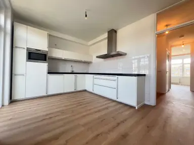 139m2 Appartamento in affitto per 1795€/mese a Veenendaalkade, The Hague