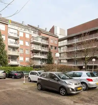 62m2 Appartement à louer pour 830€/mois à Sauterneslaan 21C, Maastricht