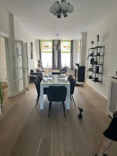 131m2 Appartement à louer pour 3295€/mois à Snelliusstraat, The Hague