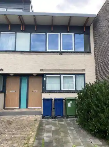 93m2 Haus zur Miete für 1875€/Monat in Terschellingstraat, Almere