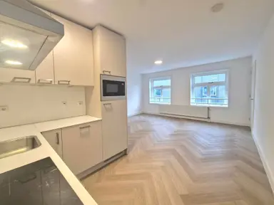 78m2 Appartamento in affitto per 1995€/mese a Bazarstraat 5, The Hague