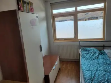 15m2 Chambre à louer pour 900€/mois à Kweekerstraat, Zaandam