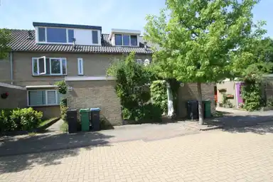 125m2 Haus zur Miete für 3450€/Monat in Mississippi 18, Amstelveen