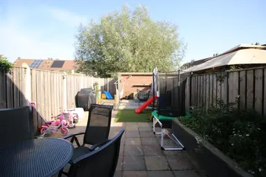 99μ² μονοκατοικία προς ενοικίαση για 2100€/μήνα σε Ravelstraat, Spijkenisse