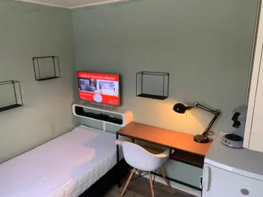 7m2 Kamer te huur voor 395€/maand in Weerdingerstraat, Emmen