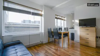 0m2 studio to rent for 1700€/month in Rembrandtplein 10, Amsterdam