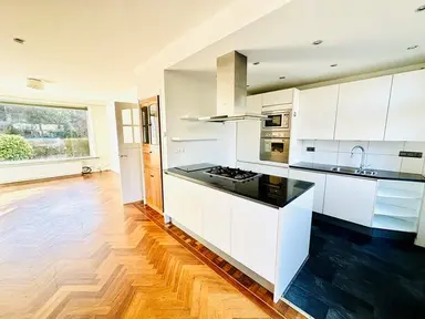 130m2 huis te huur voor 3100€/maand in Buitenzorg, Amstelveen