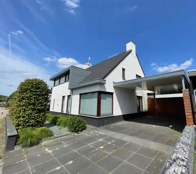 237m2 house to rent for 2495€/month in Goudenrijderhof, Valkenswaard