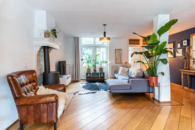 130m2 maison à louer pour 2750€/mois à Rechtestraat 1636, De Rijp