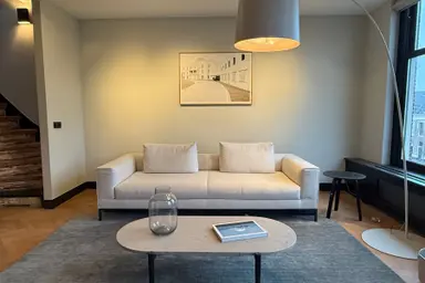 109m2 Appartement à louer pour 3100€/mois à Hooikade, The Hague