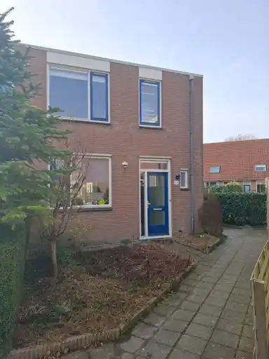 77m2 house to rent for 736.48€/month in De Zaan 88, Dronten