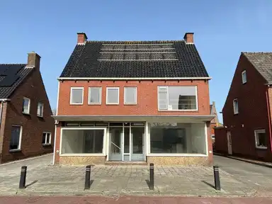 75m2 Appartement à louer pour 1650€/mois à Burgemeester Triezenbergstraat 31a, Ten Boer