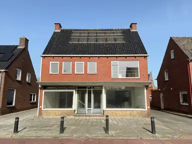 45m2 Appartement à louer pour 1200€/mois à Burgemeester Triezenbergstraat 31c, Ten Boer