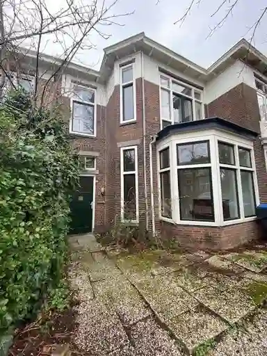 117m2 house to rent for 1500€/month in Vredeman de Vriesstraat 37, Leeuwarden