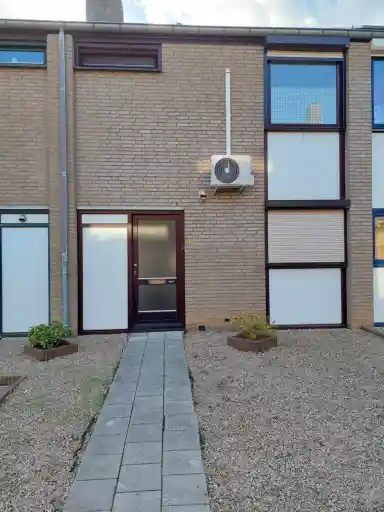 126m2 maison à louer pour 1950€/mois à Cajersborg, Maastricht