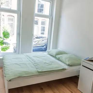 80m2 room to rent for 1000€/month in Adamshofstraat, Rotterdam