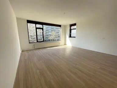 89m2 Appartement à louer pour 1800€/mois à Grienderwaard, Rotterdam