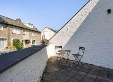 90m2 maison à louer pour 1400€/mois à Papenweg 108, Maastricht