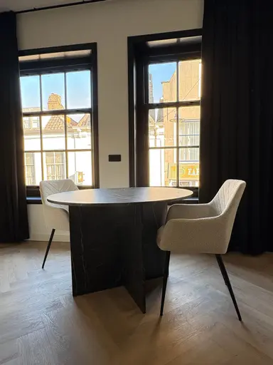 50m2 Appartamento in affitto per 1900€/mese a Vlasmarkt, Middelburg