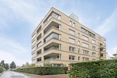 55m2 studio à louer pour 2250€/mois à Spadinalaan, Amsterdam