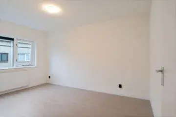 127m2 maison à louer pour 2300€/mois à Klinckaertschans, Zoetermeer