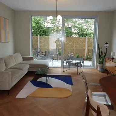 110m2 huis te huur voor 2495€/maand in Almondestraat, Rotterdam