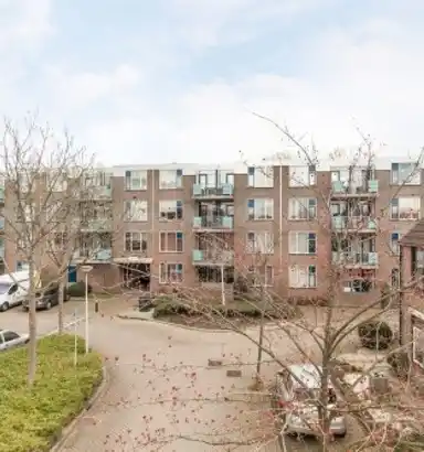 53m2 flat te huur voor 863€/maand in Eikenhorst 12, Alphen aan den Rijn