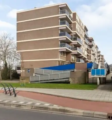 95m2 apartment to rent for 1031€/month in Prattenburg 35, Haarlem