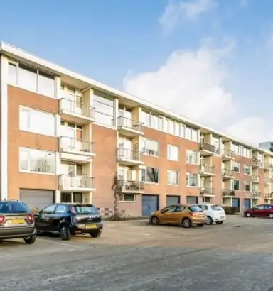 80m2 apartment to rent for 1038€/month in Pisanostraat 38, Eindhoven