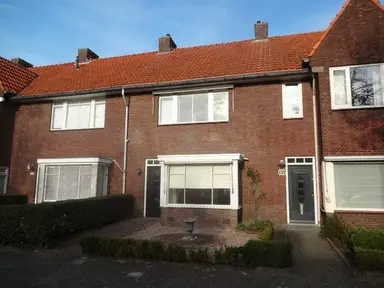 109m2 maison à louer pour 1695€/mois à Heezerweg 231, Eindhoven