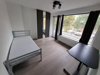 13m2 Chambre à louer pour 775€/mois à Doctor Berlagelaan, Eindhoven
