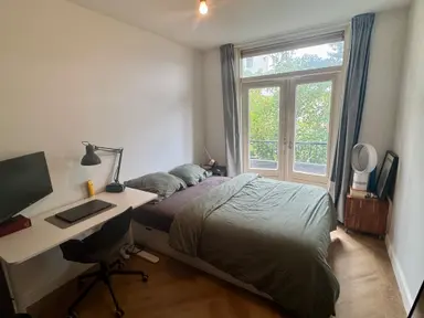 90m2 Chambre à louer pour 1200€/mois à Admiraal De Ruijterweg, Amsterdam