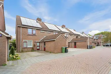 112m2 house to rent for 1685€/month in Schoonekampzoom 26, Koog aan de Zaan