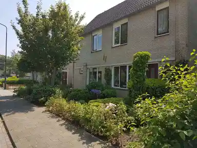 101m2 house to rent for 1092€/month in Admiraalsdam 2, Oosterhout