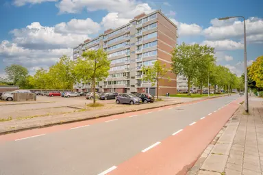 96m2 apartment to rent for 1600€/month in Verdiweg 523, Amersfoort